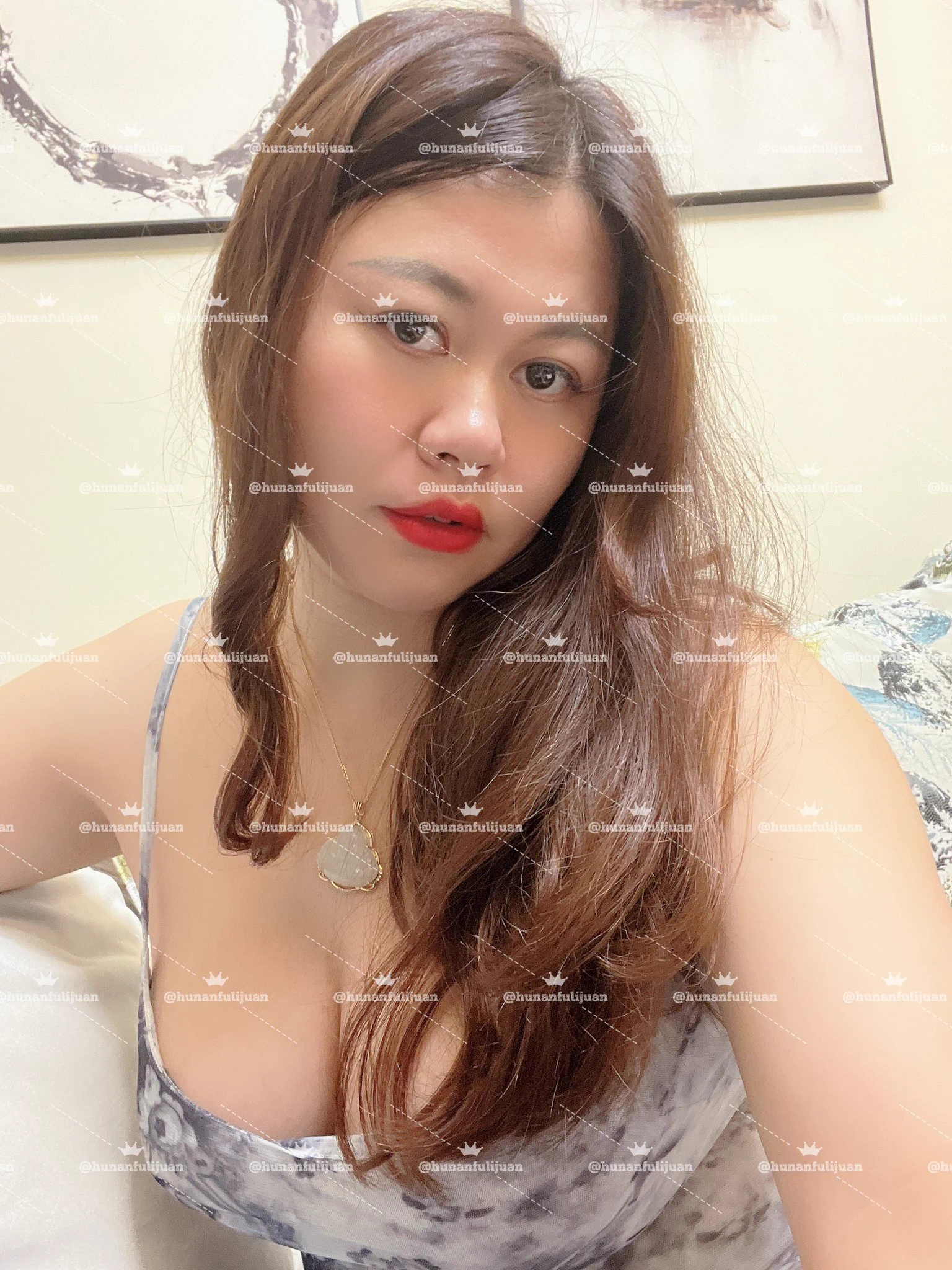 缺少运动，越来越肥了 #付丽娟 #巨乳 #肥臀 https://t.co/YLpTaEdLYp