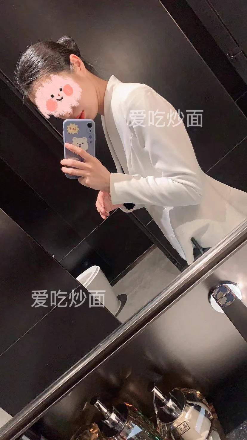 推友投稿新人，恋丝恋足，女友 165/47/28，颜值9分，021地区售楼处客服主管，工作需求会穿肉丝黑丝（视季节而定），欢迎各位关注！#丝袜 https://t.co/supvat4wct