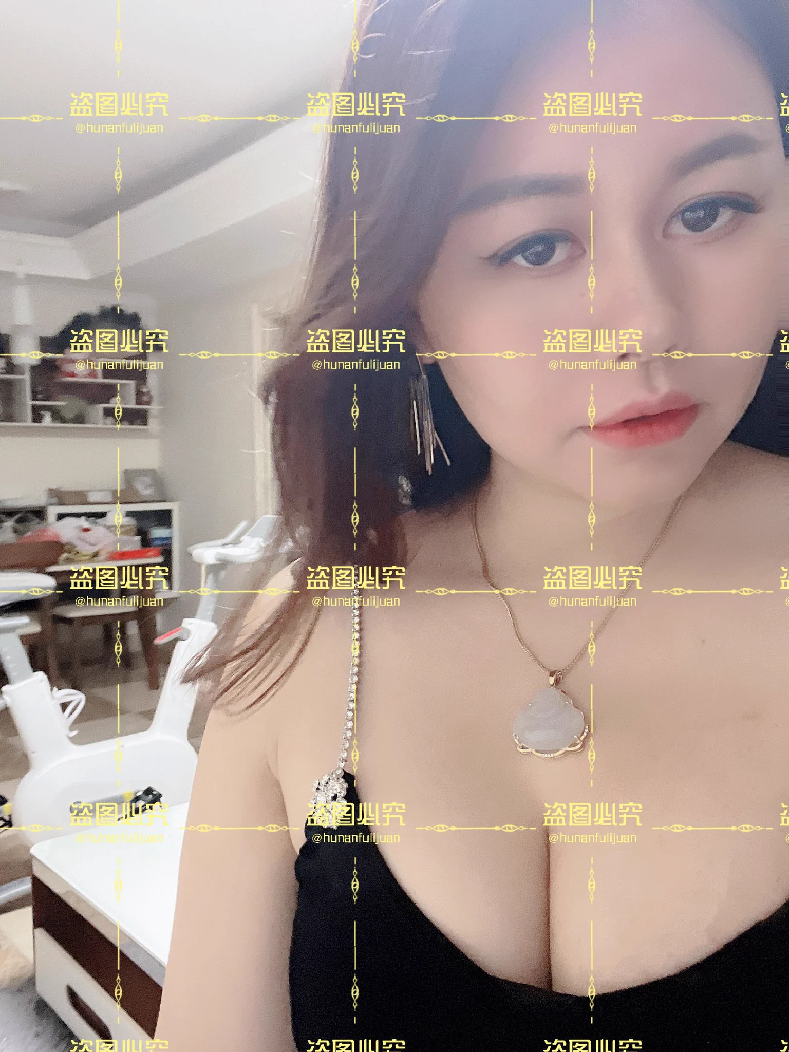 在美容院泡澡午休一下 #付丽娟 #巨乳 #肥臀 https://t.co/jzCorcJCEH