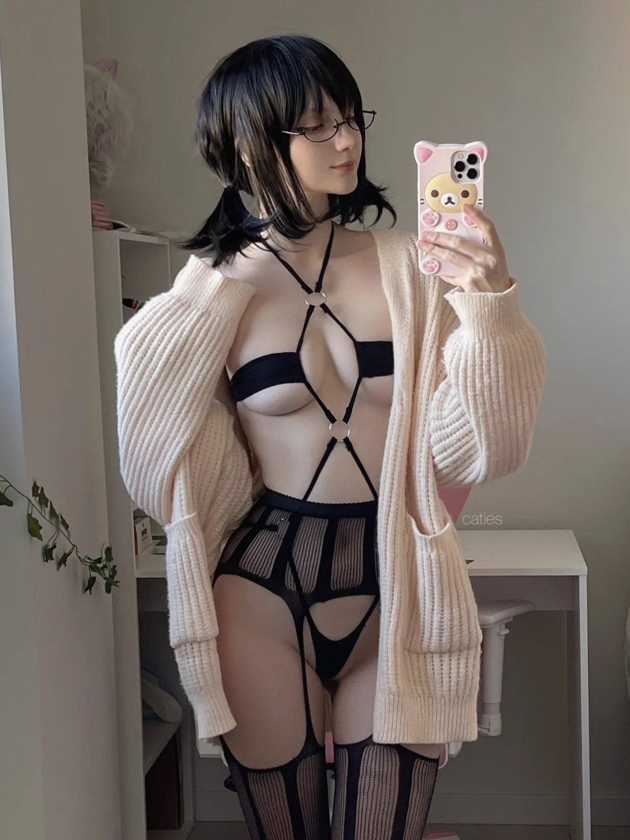 Anime n Fortnite with me? https://t.co/1XA7GJY1Sj