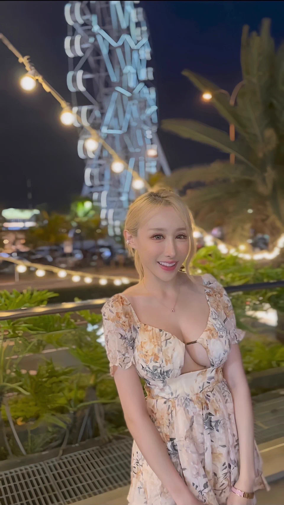 是風景好看~還是人呢....😈https://t.co/zIt9deXHPW https://t.co/UhAHZ1cwKj