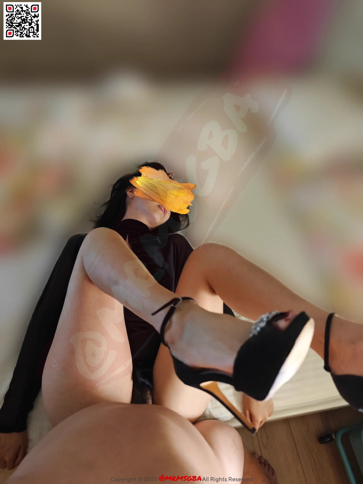 难得配了一套，单品看起来不怎么样，组合在一起婊气十足。特别是这双有防水台的鞋，瞬间上头，以为攻速的是站街的。 https://t.co/MdGtibI5Qd