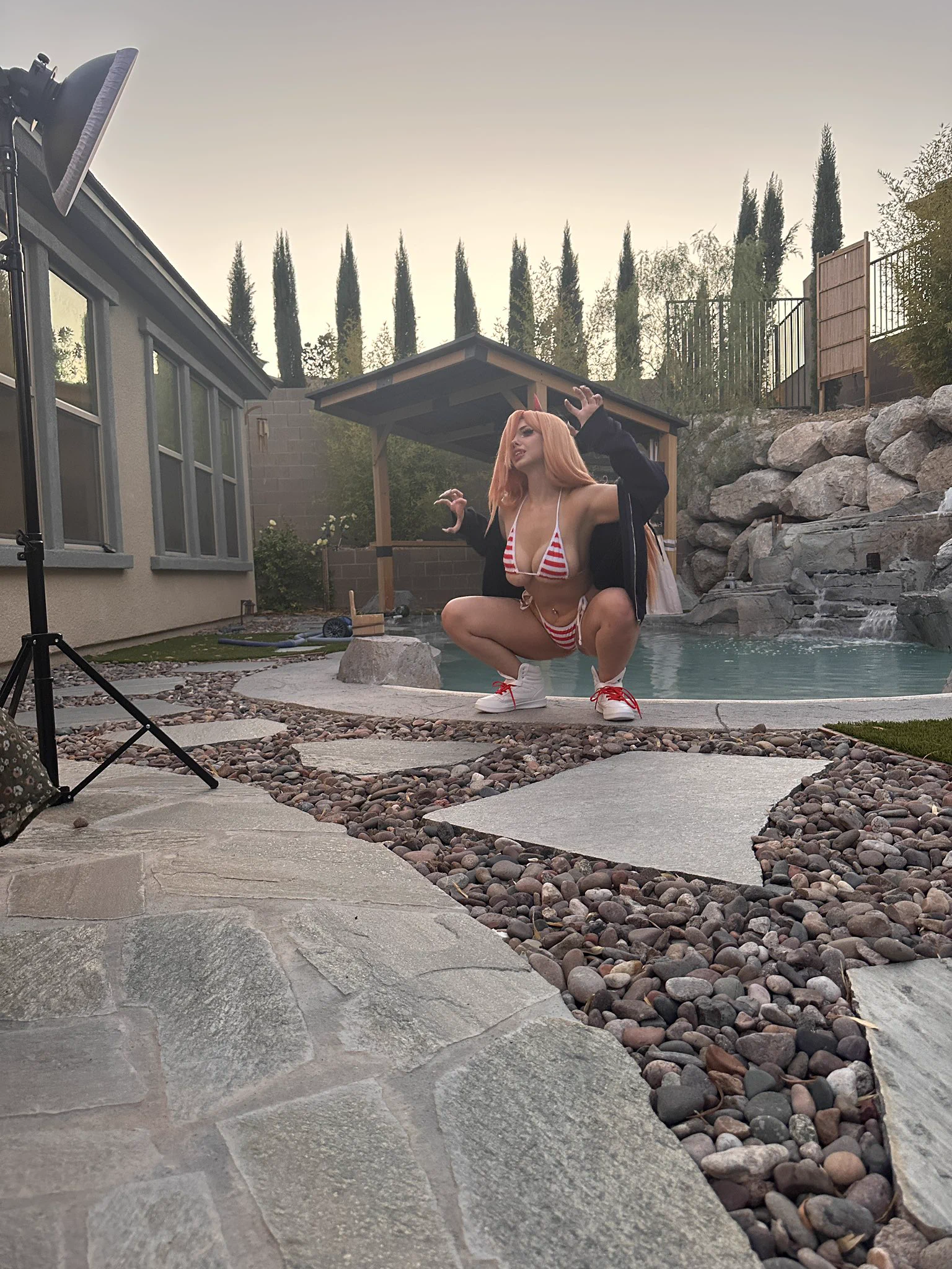 bts of swimsuit POWAAAAA https://t.co/N0aJSKNydx