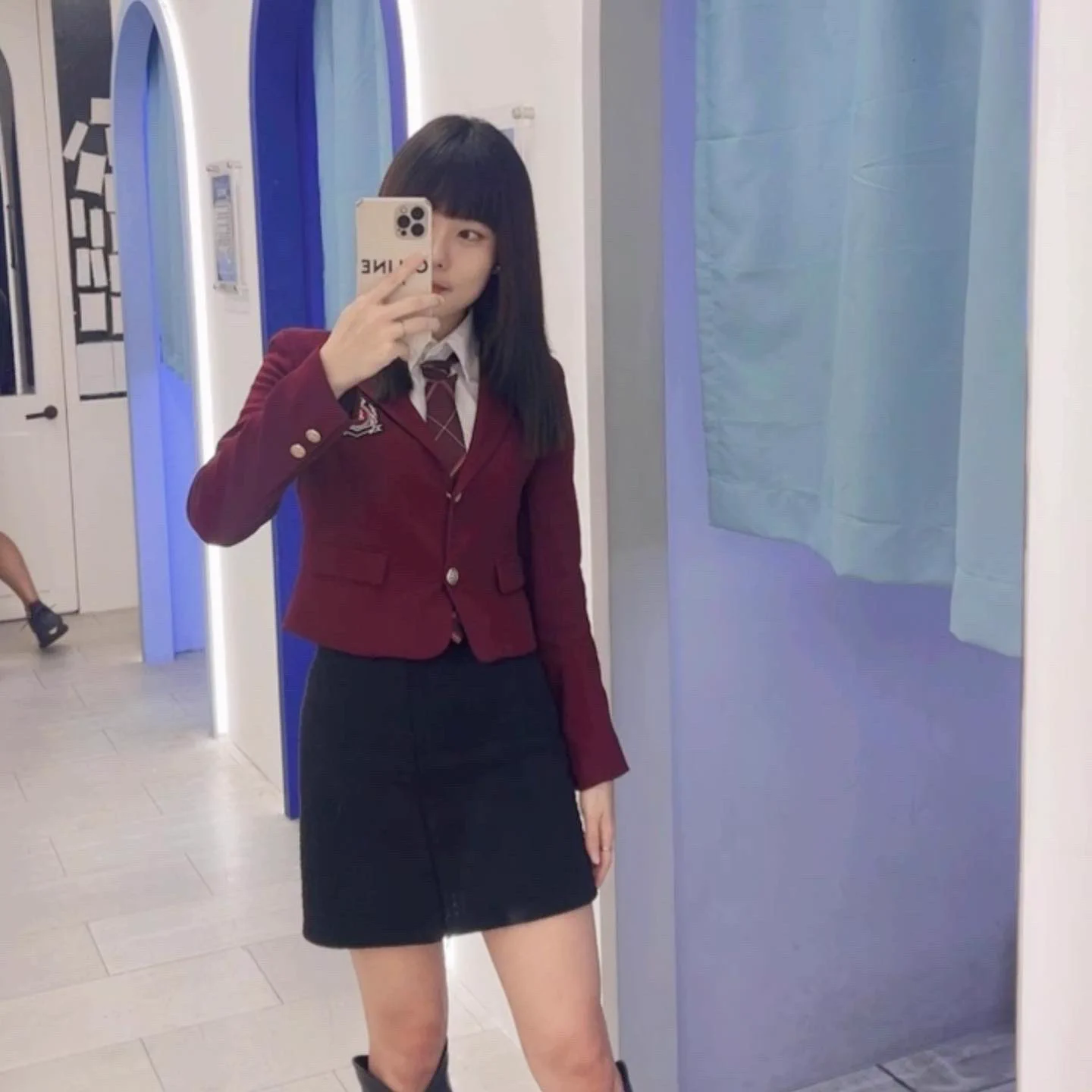 你們比較喜歡日本制服還是韓國制服～？ https://t.co/wNmEkm4a3a