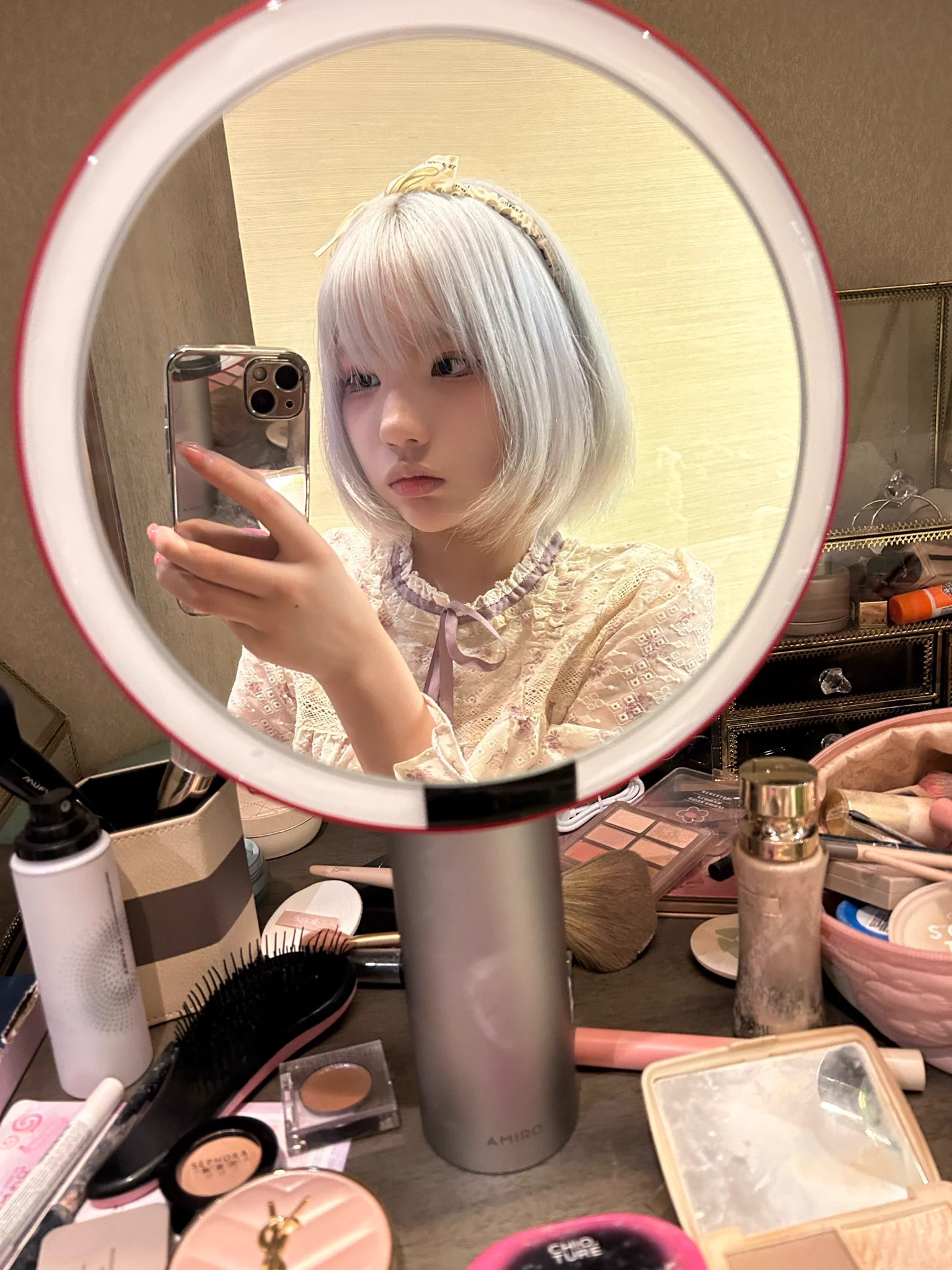 白い髪 https://t.co/3aQerhMN38