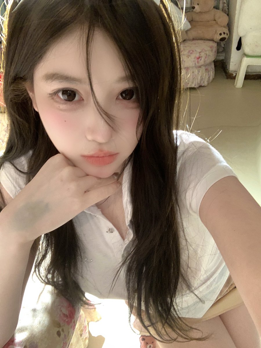 主打的就是一个小猫钓鱼，愿者上钩 https://t.co/9GzgUefFCk