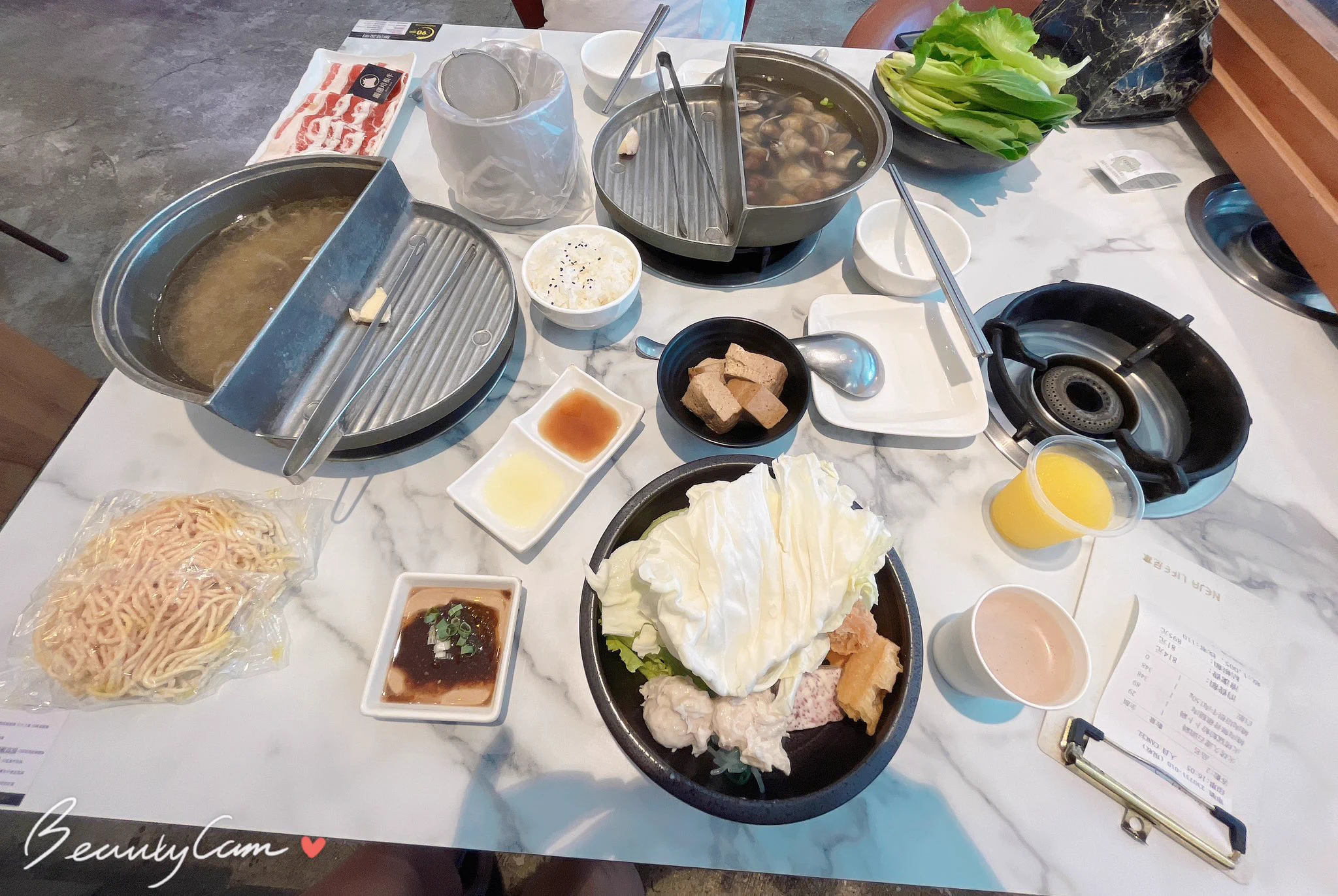 謝謝老公下班請我吃飯 ❤️愛你😍 https://t.co/QiHXLudnjV