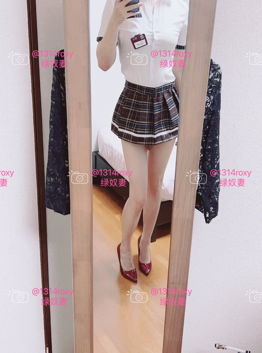 有没有想操小毛蛋的？赶紧报名，私推用户优先，她的菊花还是处呢！
哈哈哈……他这样会不会把我的粉丝们给掰弯……
不行不行，以后光看小毛蛋了不看我了怎么办啊……我嫉妒了！ https://t.co/mbDMdwkCvL