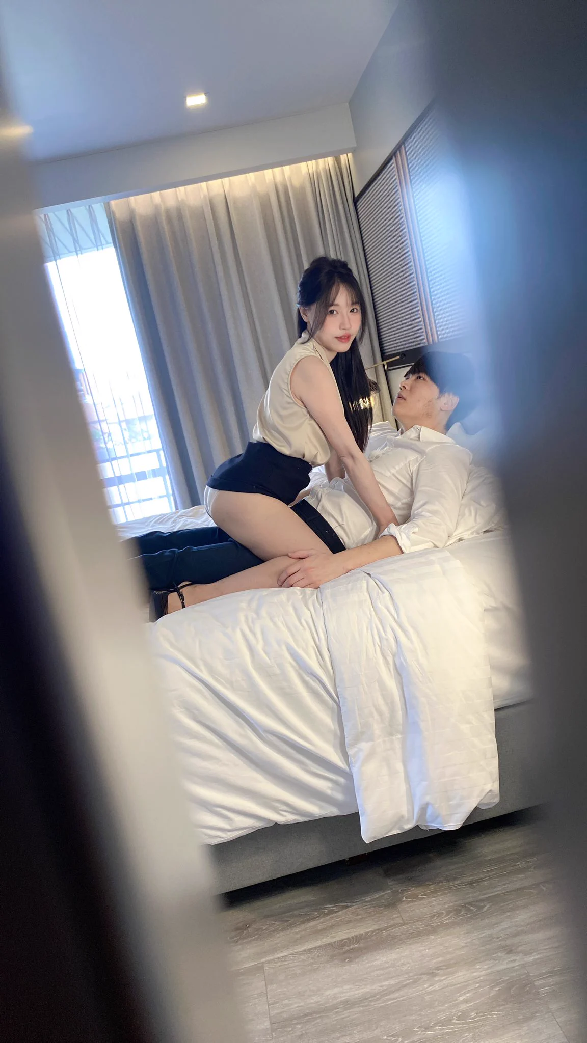 模仿台媒起标题be like:震惊！苏畅与熊吉床照不慎流出 ?!畅奶贴脸杀！梦梦牛头人初体验?!@Monmon_tw https://t.co/UmSOZqR3fF