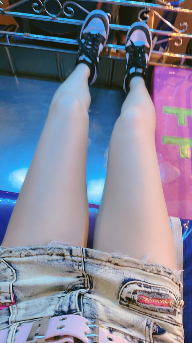 ช่วงนี้ฝนตกไม่ได้นั่งรถเล่นเลย
มีอะไรให้ทำแก้เหงามั่งมะ 😣 https://t.co/NuEUz1hako