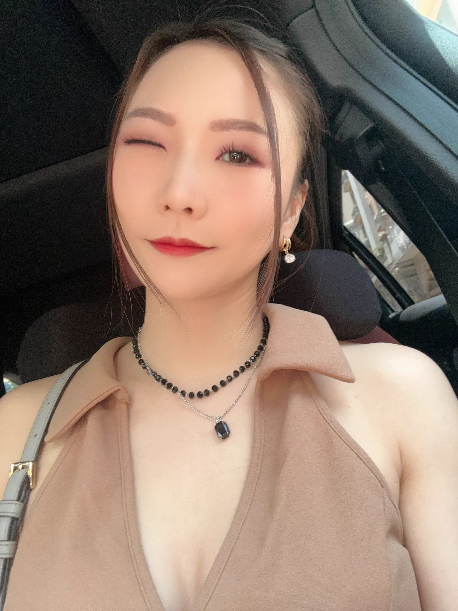 世上沒有不能快樂的人，只有不肯快樂的心。 https://t.co/cUTVxHvUs5