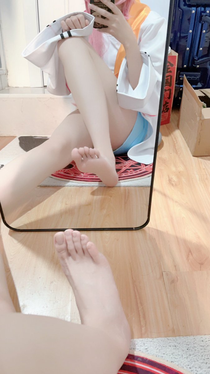 你问我文案呢？要什么文案，我不比文案好看嘛 https://t.co/4cAs2ucitJ