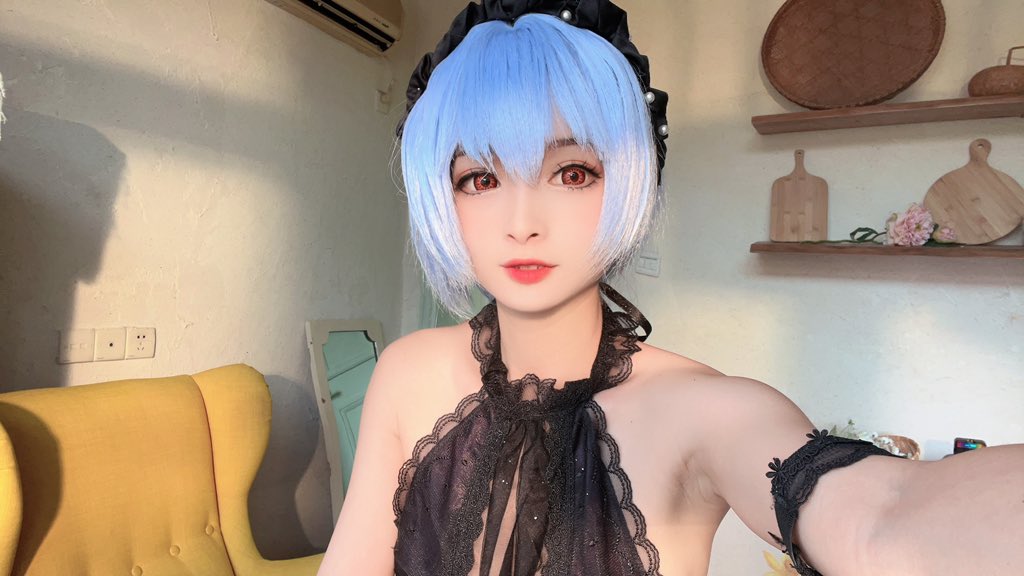 今天是绫波丽呀 https://t.co/zeEVS3p6jE