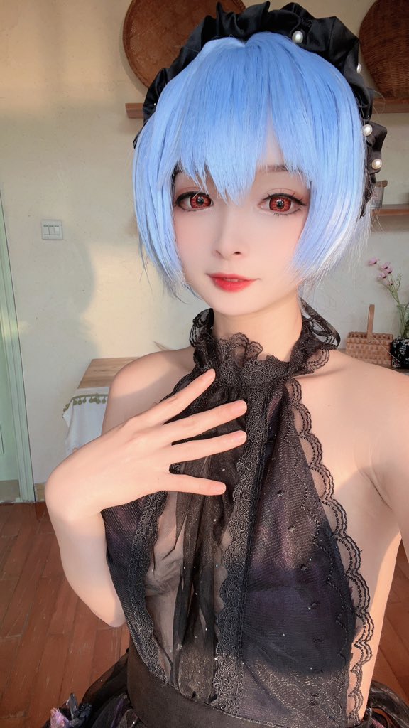 今天是绫波丽呀 https://t.co/zeEVS3p6jE