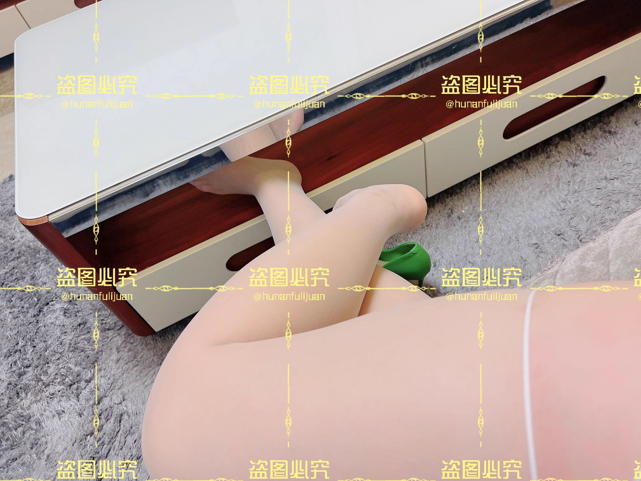 友友们，我八月21号永远离开深圳沙井，回去四川绵阳开男装，想我就来看我 #付丽娟 #巨乳 #肥臀 https://t.co/8d2a8WW1np