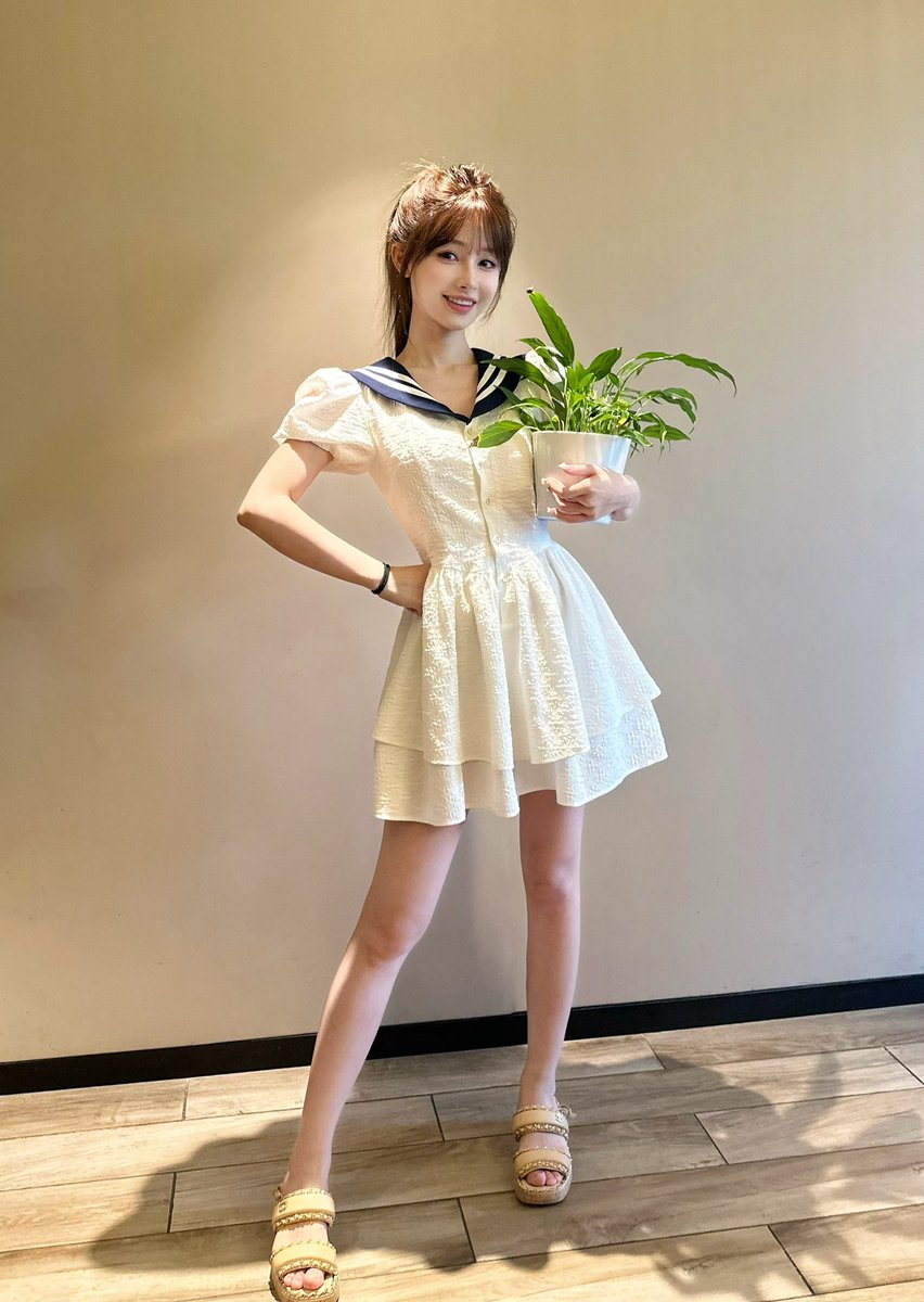 听说今天是七夕？这么快乐的日子当然要和大家一起过了😋
抽！10个幸运的宝子 每人给我送一束玫瑰花 把手里的草垛子换掉
名额有限 先到先送😌
#七夕快乐 https://t.co/LZdvAZ03Ac