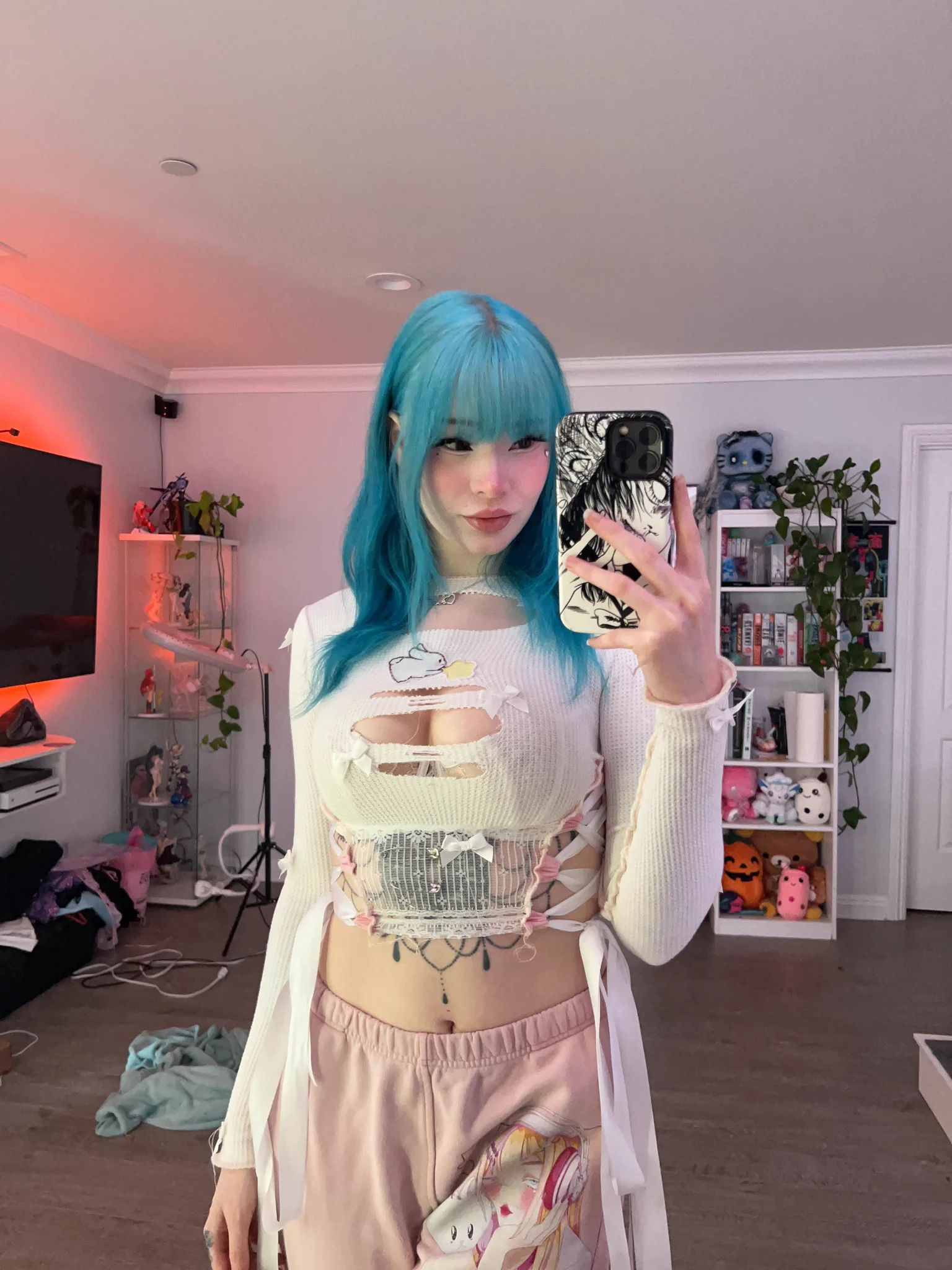 live playing baldurs gate! twitch integration enabled so stream decided my fate :3 https://t.co/y3VnQHkAm2 https://t.co/X6BNkFg7U7