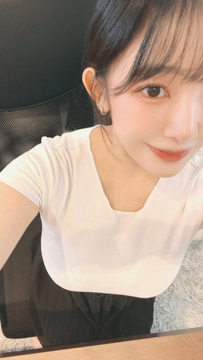 本日はとある撮影📷🖤 https://t.co/raXpfGEf68