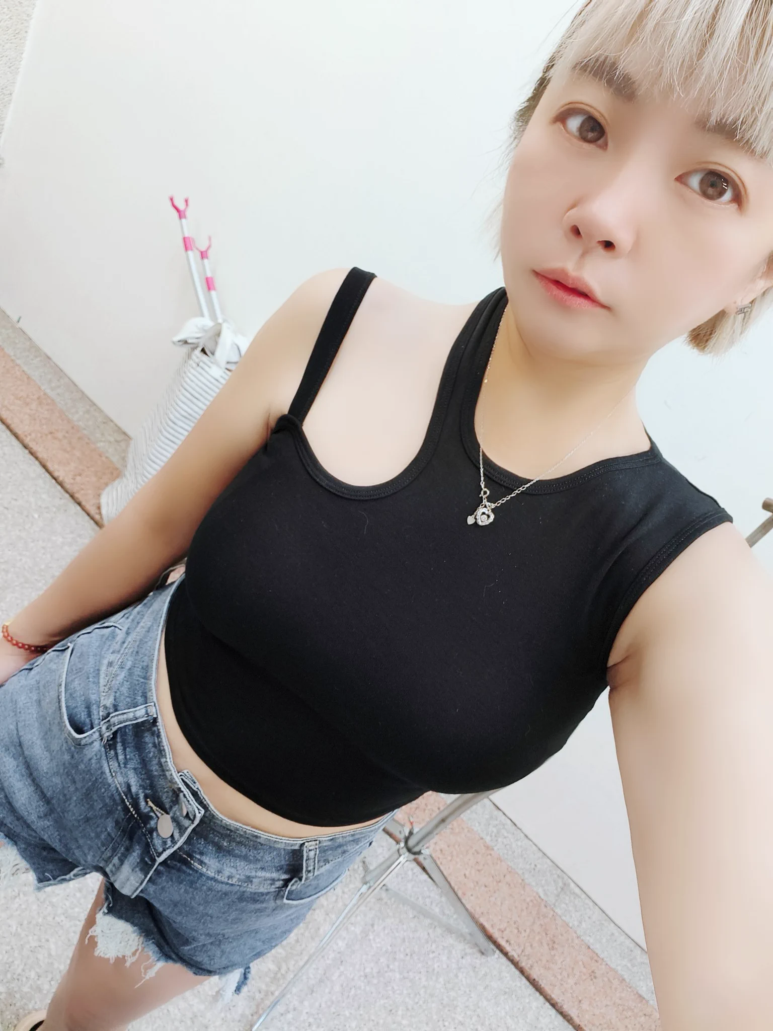 早安••• 天阿！還沒開始就想睡覺 好像吃了安眠藥一樣°&gt; https://t.co/QyMb7Zw1we