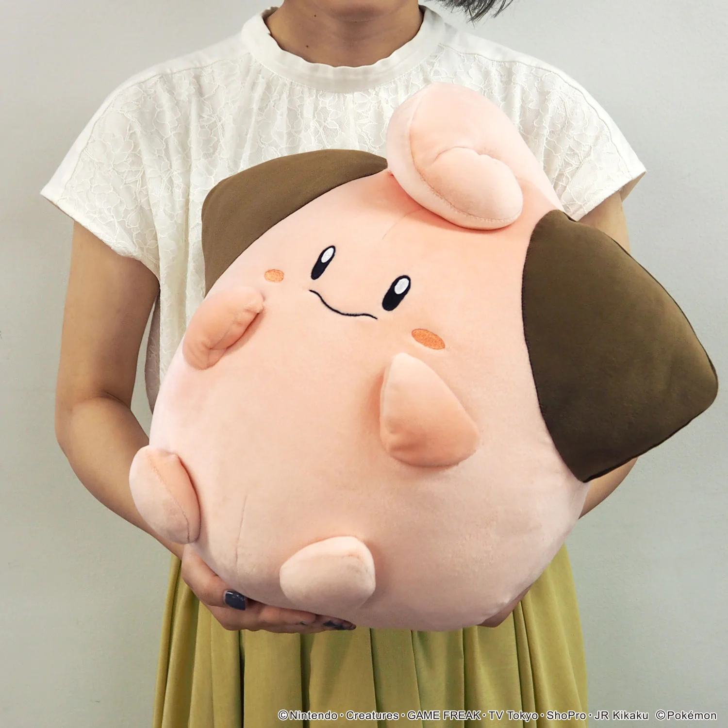 【ポケモン新商品発売情報】 大好評ぬいぐるみ雑貨シリーズ「ぽてはぐクッション」から第5弾が発売決定✨今回はピィとネイティのほか、ドオーが仲間入り♪しっとり・もちっとした感触で、お尻にペレットが入った、思わず抱きしめたくなるようなクッション💖2023年11月中旬発売予定です！#三英貿易 https://t.co/0EJoAFbziX