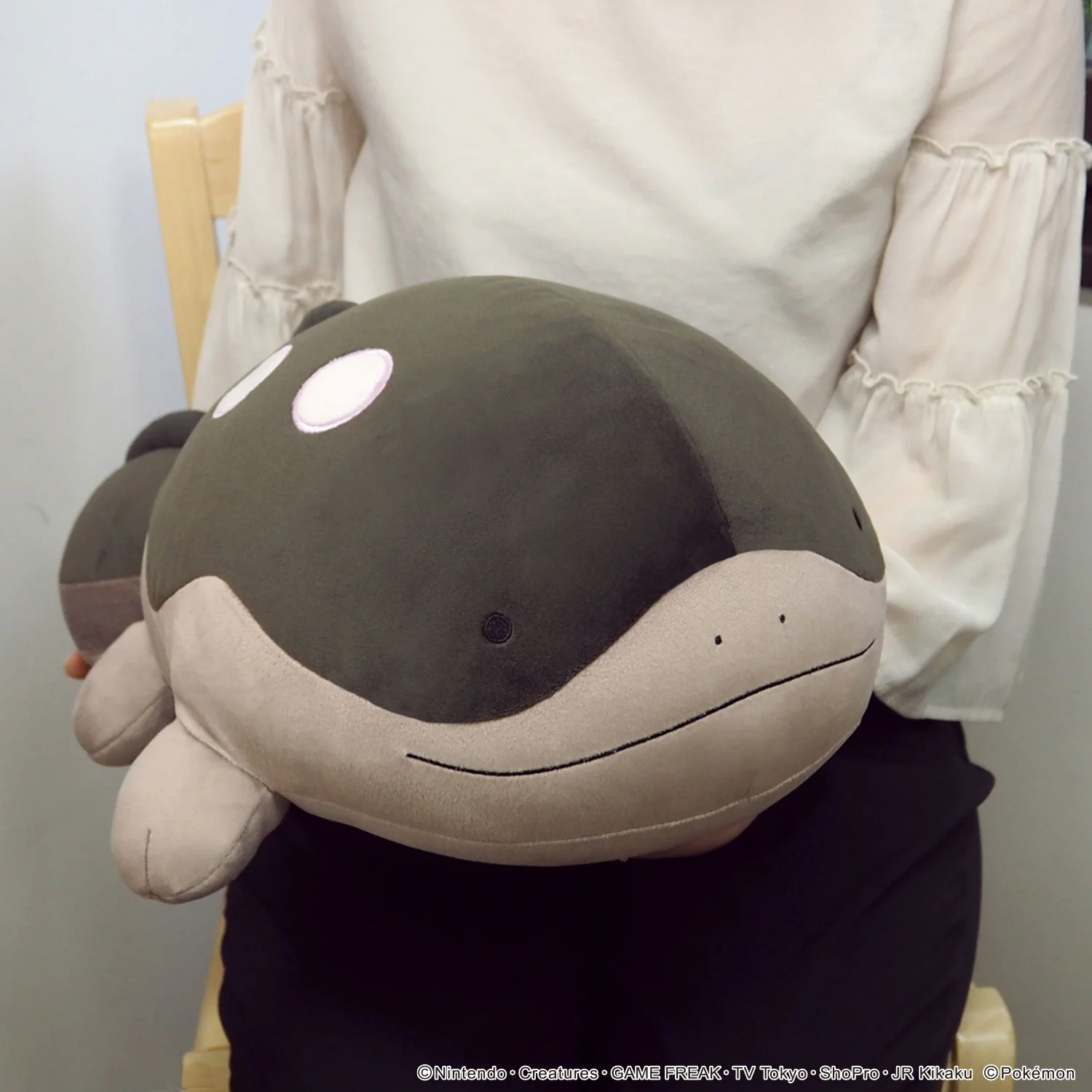 【ポケモン新商品発売情報】 大好評ぬいぐるみ雑貨シリーズ「ぽてはぐクッション」から第5弾が発売決定✨今回はピィとネイティのほか、ドオーが仲間入り♪しっとり・もちっとした感触で、お尻にペレットが入った、思わず抱きしめたくなるようなクッション💖2023年11月中旬発売予定です！#三英貿易 https://t.co/0EJoAFbziX