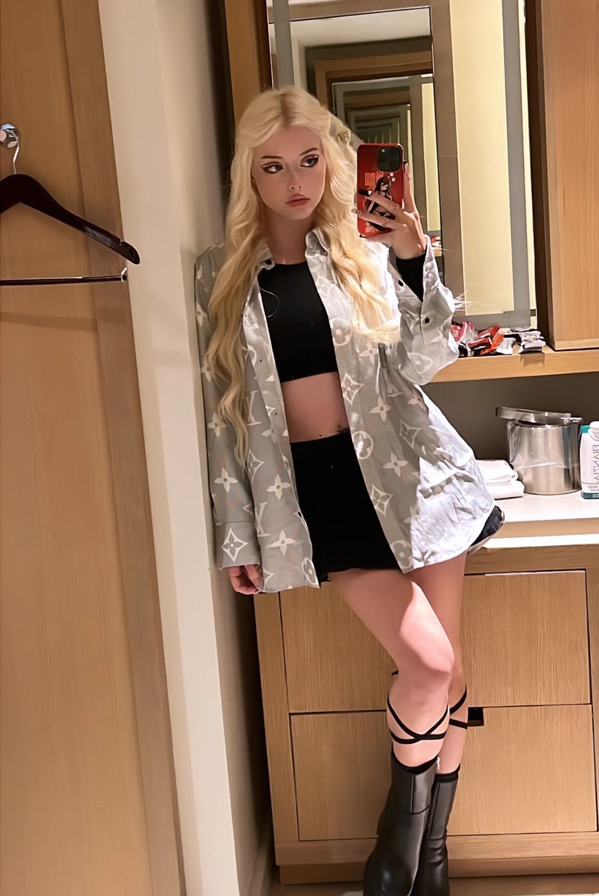 ootd https://t.co/rRzrrLUrZg