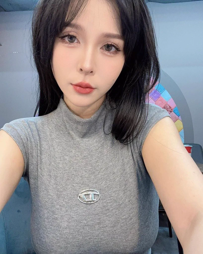 麥卡貝休息室的燈光好讚 https://t.co/x1jBAfTvCH