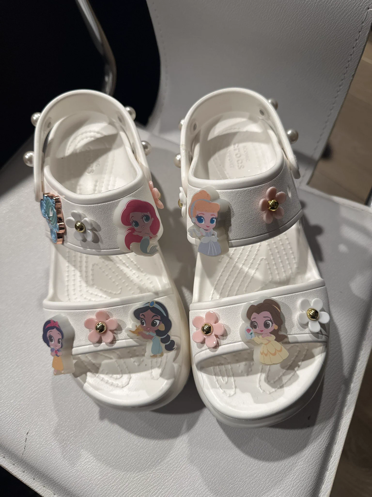why do so many people hate them seriously just curious like mine are so cute for disney??? https://t.co/MMlY97BEI9