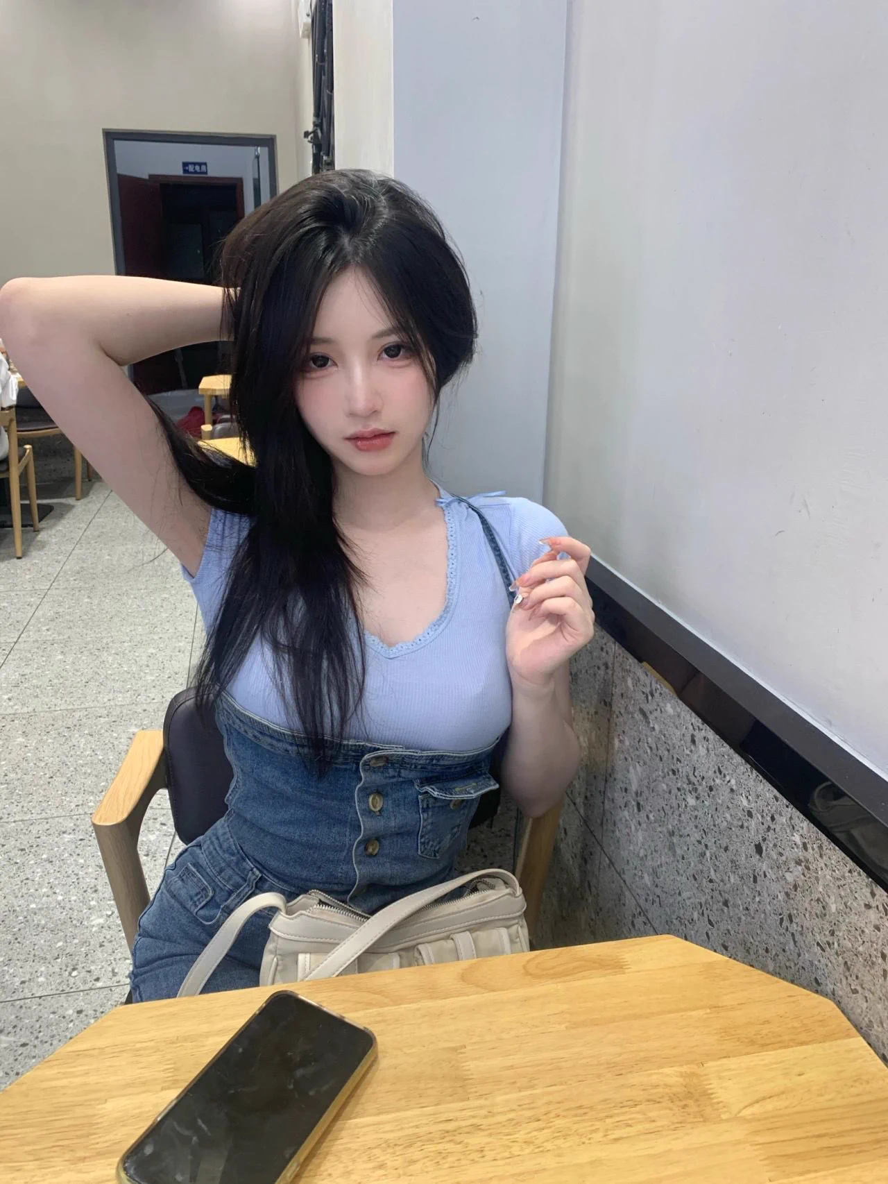 反正都是要睡觉的，为什么不能跟我睡 https://t.co/12ZwcQZbgz
