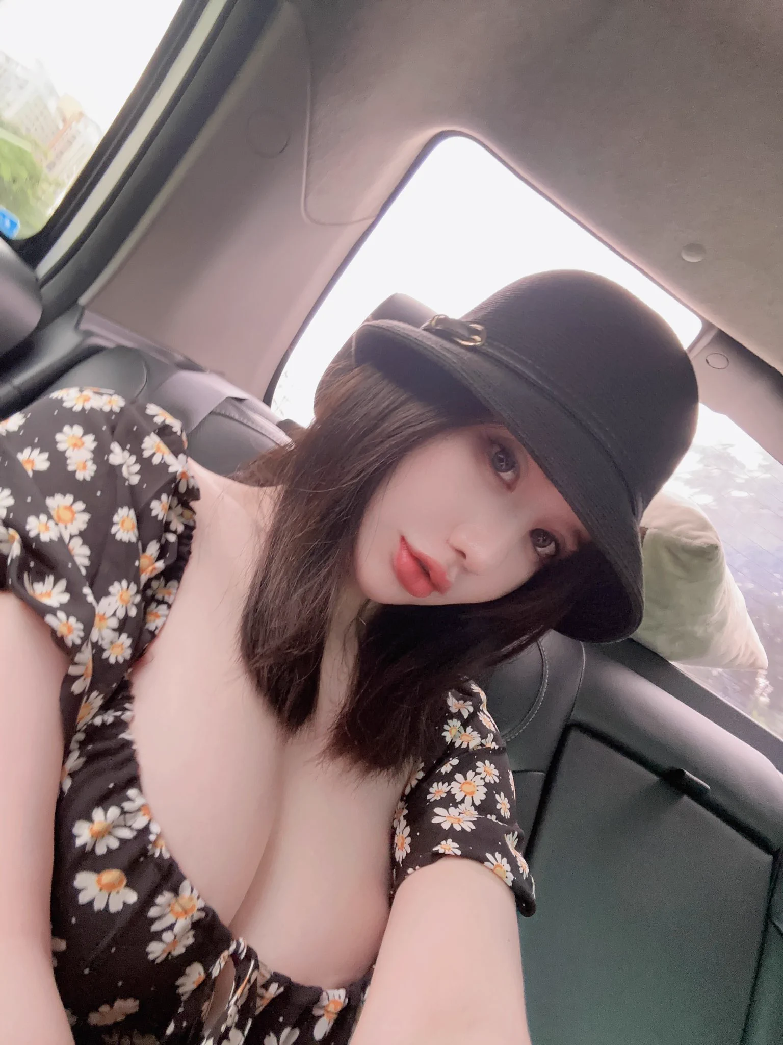 打车🚖司机都会多看我两眼 https://t.co/GNNspdX6DY
