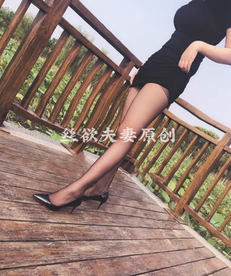粉丝哥哥也怕被老婆发现端倪，被我😛😝完后逃一样的就消失了！真是提上裤子就不认人！他是爽了！我还没有爽呢！穿着被他玩坏的丝袜在公园继续寻找目标！嘿嘿 https://t.co/MNjm5skbOF