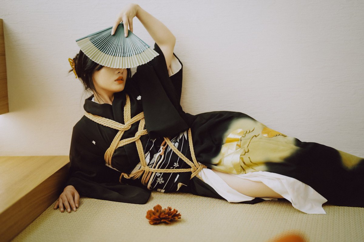 歌尽芙蓉扇底风

Rope&amp;Model：@Ranunculus_V 
📷：@qingjiaowoxiaoq 
投：@Fengsiyuan https://t.co/uOqfI7GbyM