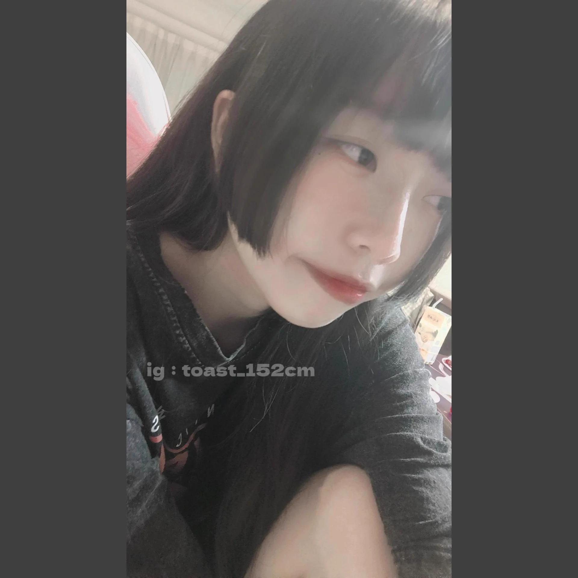 剪了新髮型 給各位推特好朋朋看🥰 https://t.co/7YIB6b4Cf9