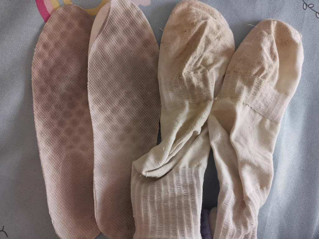想尝尝可以试试，比较重口的袜子和鞋垫，口嚼面包，菊花棒棒糖#原味袜子 #原味内内 #黄金圣水 #定制视频 #原味棉袜 https://t.co/FBJTlZovez