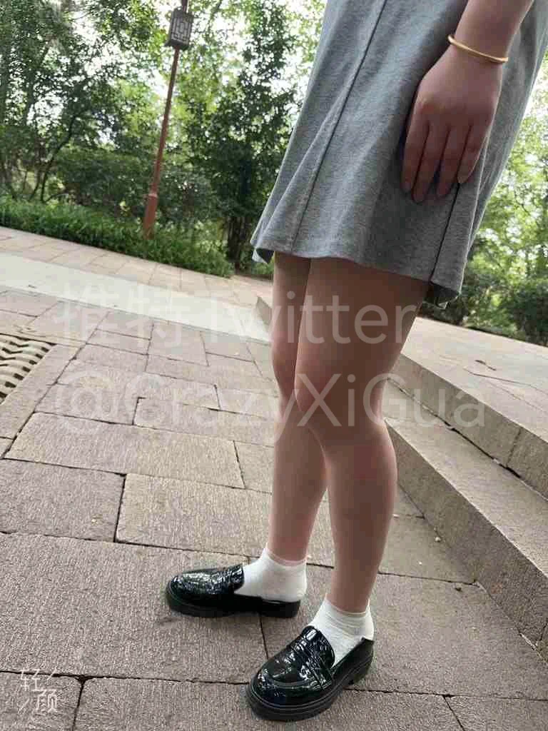 推友投稿，0511附近，有没有上门射推友女友的鞋袜的，有的请私信我联系方式。 https://t.co/fRvMLEzGM2