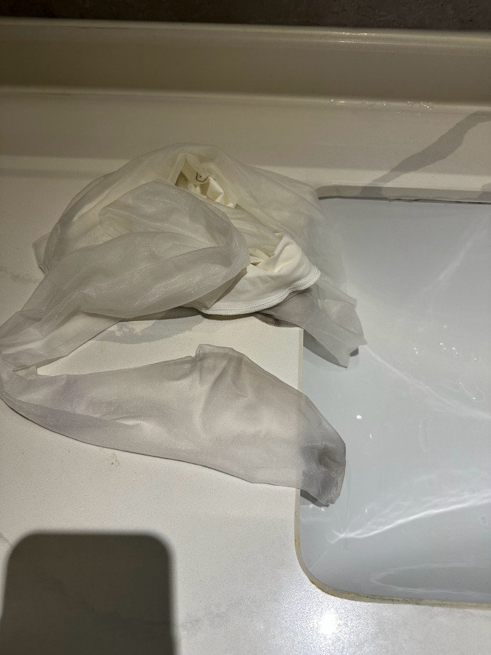 check out要唔要摞走呢，问题服务员系女既阿婶。
#人妻日常 #广州 https://t.co/Cb1oqOnkiM