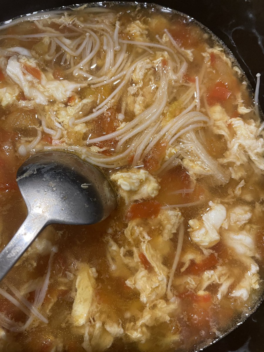 覺得自己很棒👍身為湯人及廚房殺手能煮出一鍋蕃茄湯真棒 https://t.co/SGnorz89YC