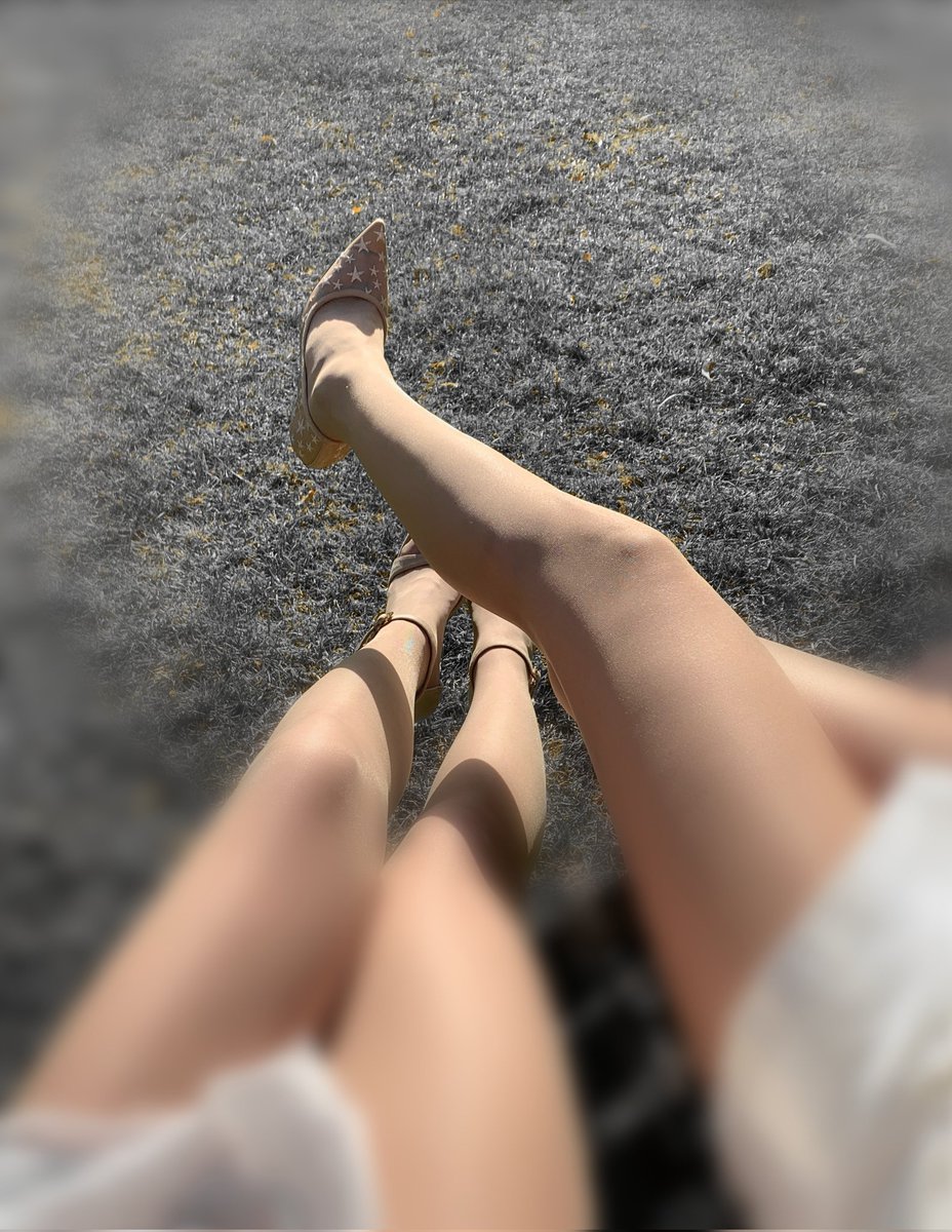 #丝袜美女 #肉丝高跟 https://t.co/WHRrLaIK8m