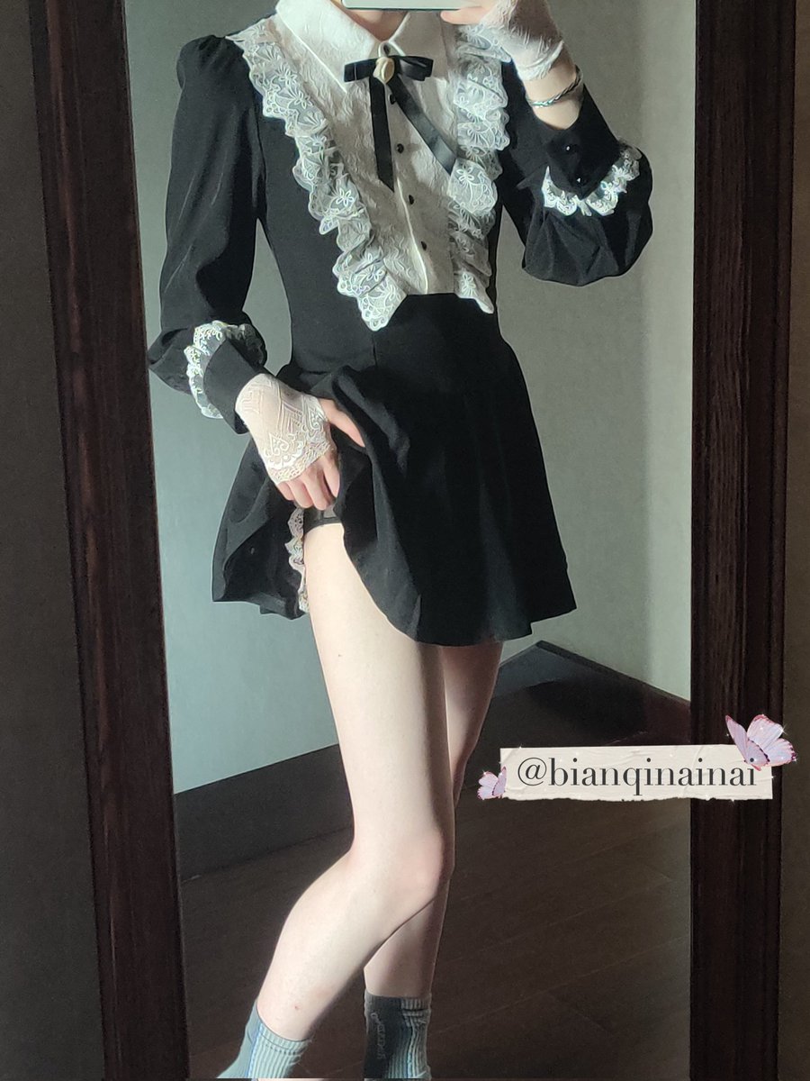 这次点赞过200发唧唧照片~♡
（膝盖是粉的噢~）
#伪娘 #雌堕 #反差 #原相机 https://t.co/fHwxFcz2MD