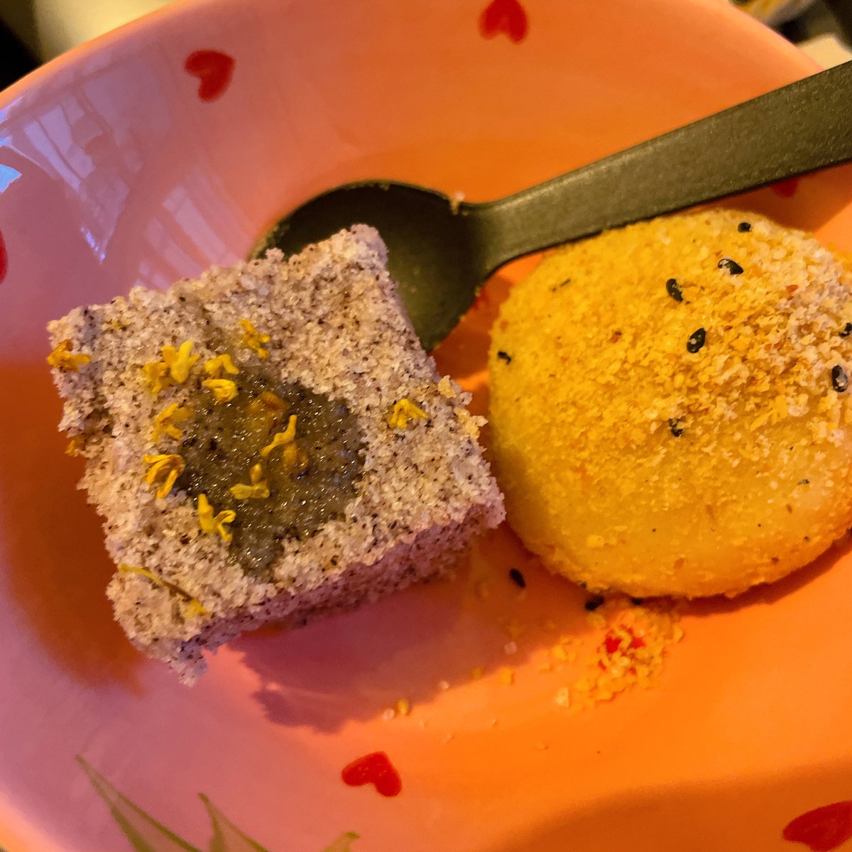 不是这个花生馅的糯叽叽怎么能这么好吃 https://t.co/WxYN18nMUf