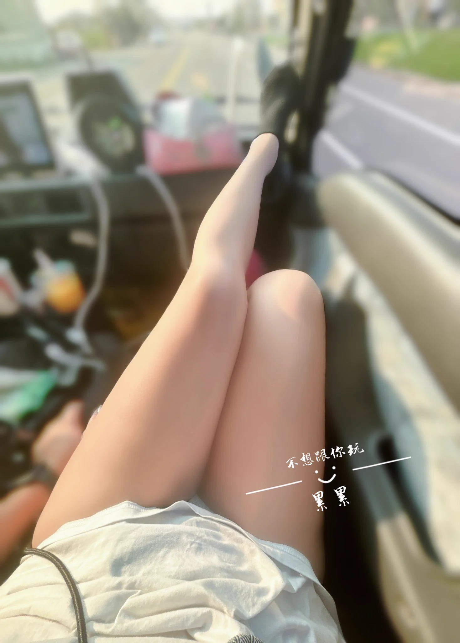 下班 好累💤 https://t.co/WhWUGeOVNi