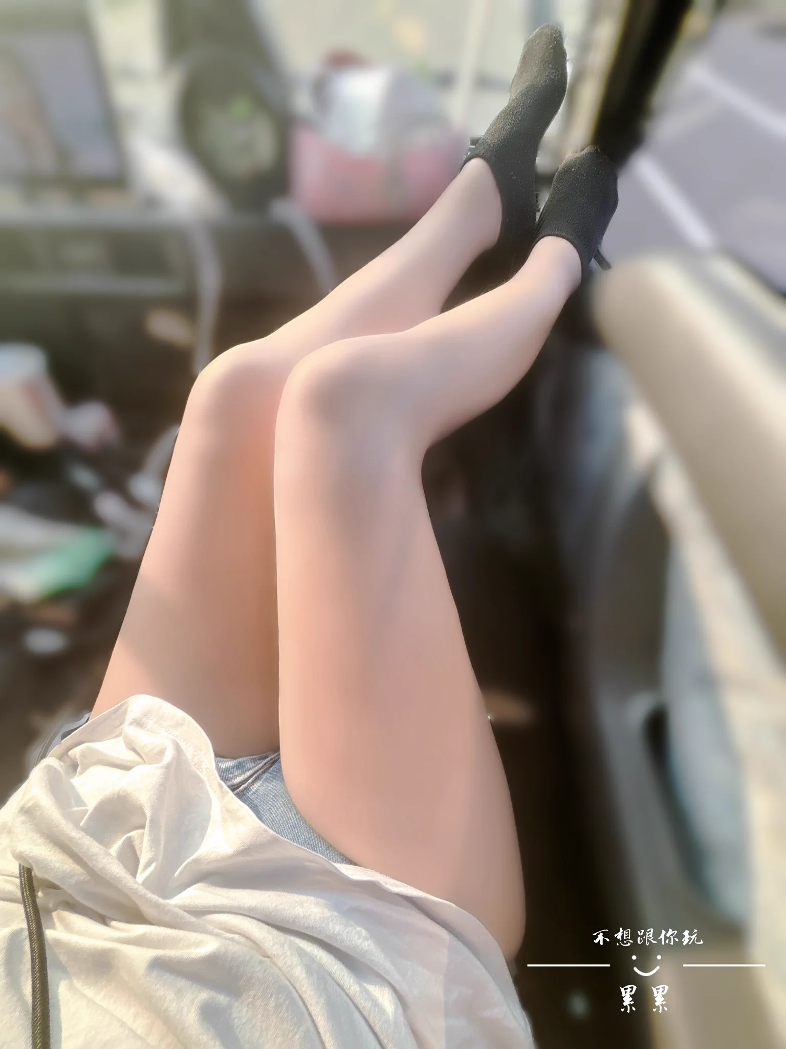 下班 好累💤 https://t.co/WhWUGeOVNi