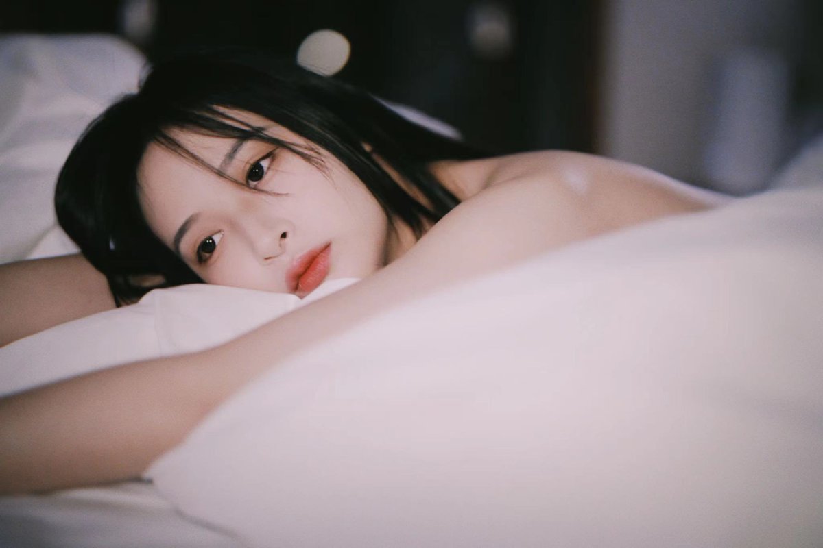 让我坠入纯白无边梦境

摄影：@deepocean_2022 
出镜：@xizi1840 https://t.co/Gfwl1ghnvp