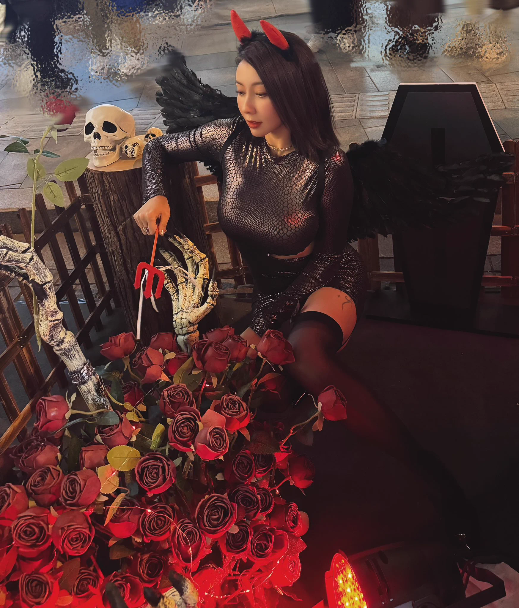 不给糖吃就捣蛋之恶魔天使！🧦：涞觅万圣节限定。 #涞觅不止丝滑@guoer0212 https://t.co/SHfetsfPEM