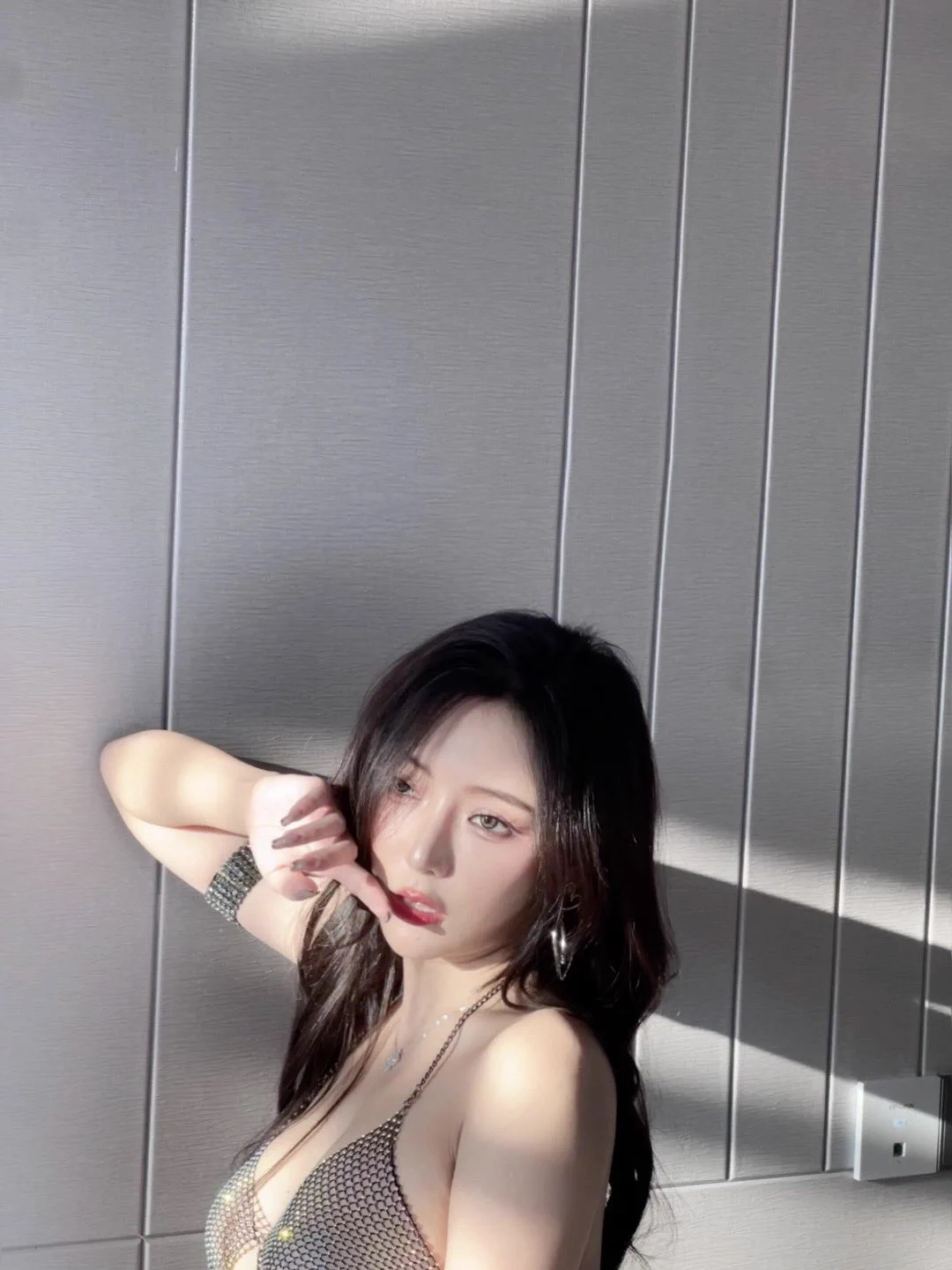 每个人都是容器 可以用酒精 欲望 Money 填满当然了 最好用爱 #王馨瑶#gymgirl #workout #photo #model #explore #amzing #beautifuldestinations https://t.co/0bBj17rzIo