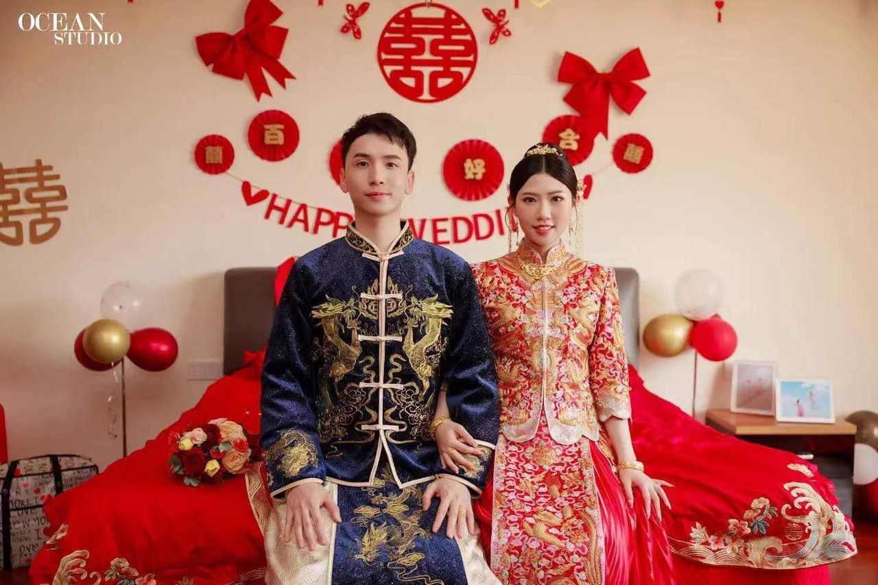 广州少妇婚内出轨尼哥，长达2年后被老公发现离婚，这种媚黑的我至今也想不出是什么原理，跟黑人偷情的视频有露脸，真就是你把黑人当宝贝，黑人吧你当母狗。#结婚 #反差婊 #广州 #媚黑婊 https://t.co/7bYkqAcGeM