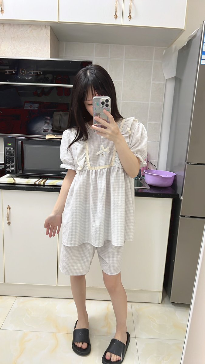 这个世界上有那么多人受到不公平的待遇，可并不是所有人都误入歧途
#萝莉 #反差 #学生妹 #淫荡 https://t.co/o7xQRGvPfx