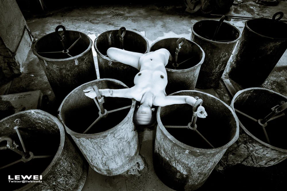 废弃工厂～#LEWEI #Bondage #广州约拍 #捆绑 #废墟 #BabyArt #ChinaArt #ChinaBondage各类主题创作拍摄欢迎私我约拍～投稿：@Fengsiyuan@wqganenshi https://t.co/S1utxeSZuE