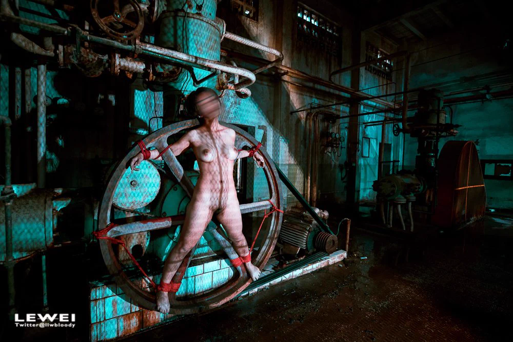 废弃工厂～#LEWEI #Bondage #广州约拍 #捆绑 #废墟 #BabyArt #ChinaArt #ChinaBondage各类主题创作拍摄欢迎私我约拍～投稿：@Fengsiyuan@wqganenshi https://t.co/S1utxeSZuE