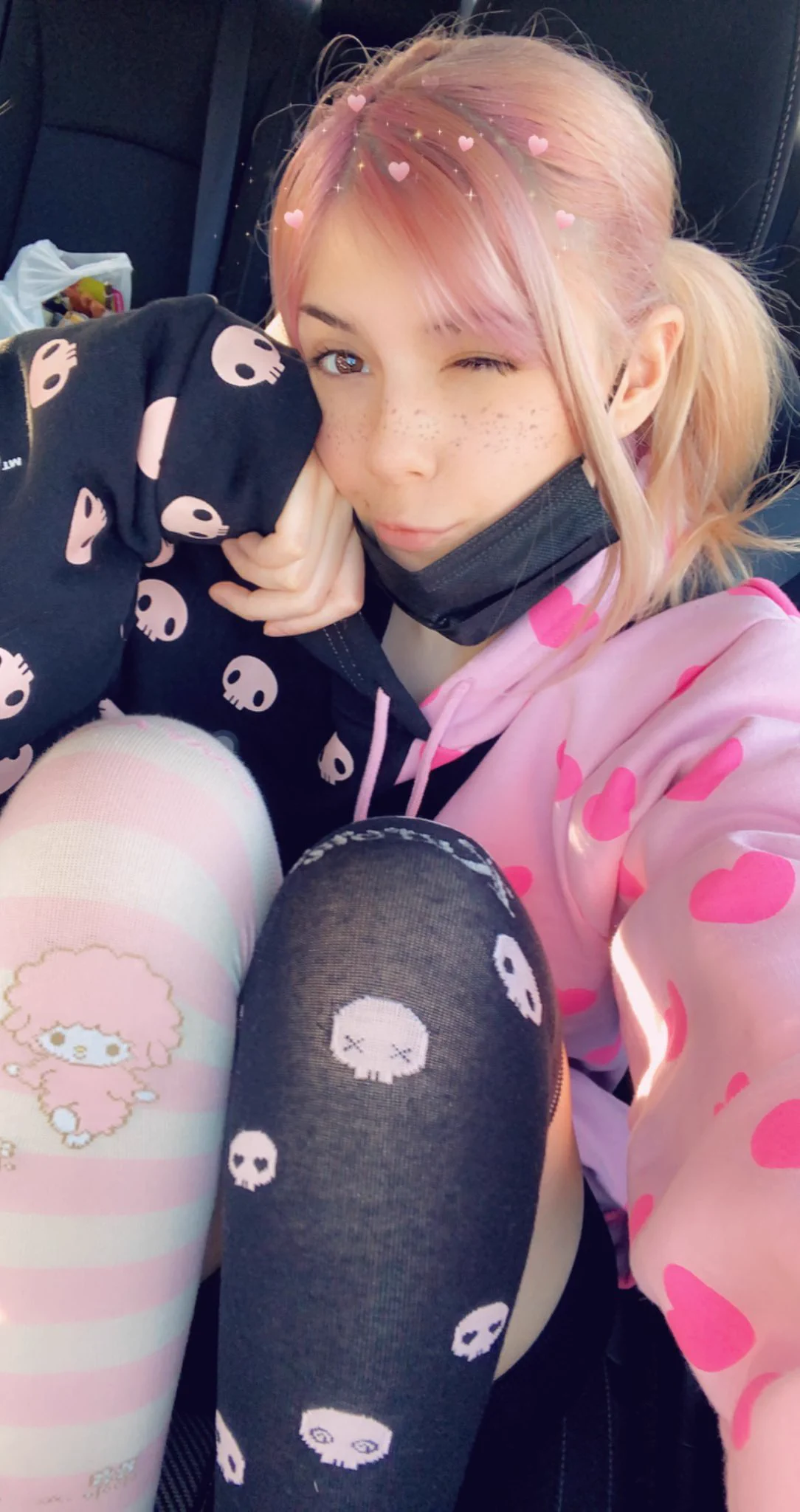 I matched my socks to my hoodie today :3 https://t.co/9YYT1eGUA7
